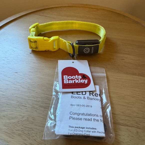 Boots & Barkley (Target) Neon Yellow Rechargeable LED Collar - Picture 2 of 5